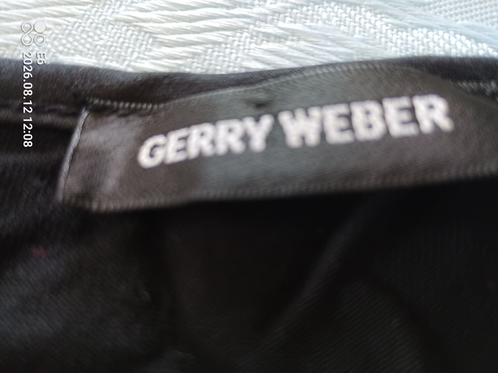 Maglioni & Felpe: Schwarzes Langarmshirt – Usato da Zürich venduto da Mitzi6 2