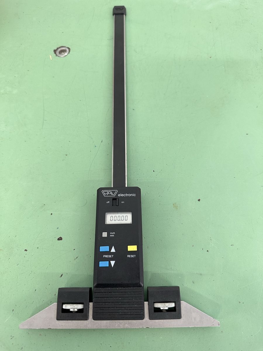Misurare: Digital Tiefenmass, depth caliper PAV 242 mm. – Usato da Aarberg venduto da SNMachines