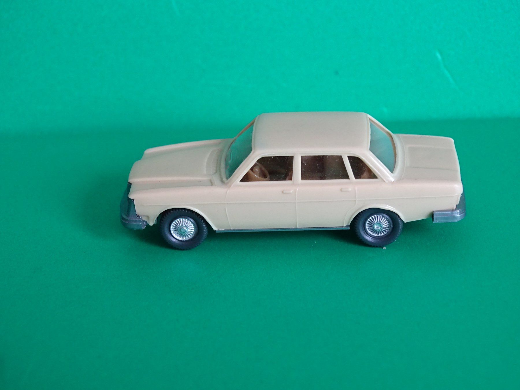 Wiking Modellini d'auto: Volvo 264 von Wiking 1/87 – Usato da Bretzwil venduto da Meex 2