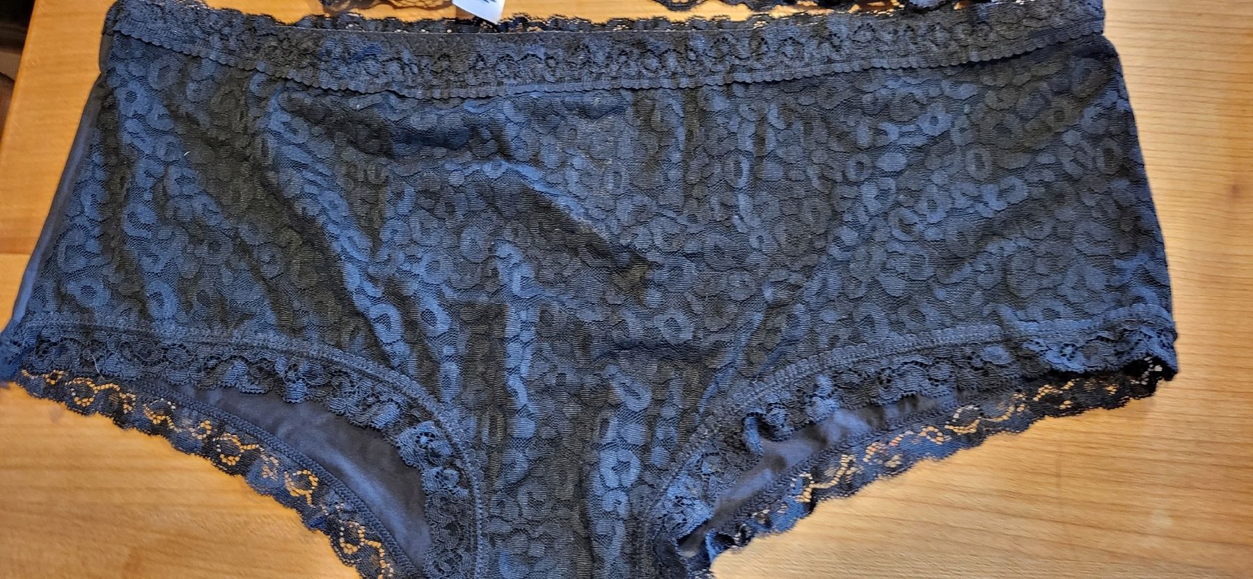 Sonstige Unterwäsche: BH 95 D mit Slip 3 x XL schwarz – Neu (gemäss Beschreibung) aus Schweizersholz von fuchs06 1