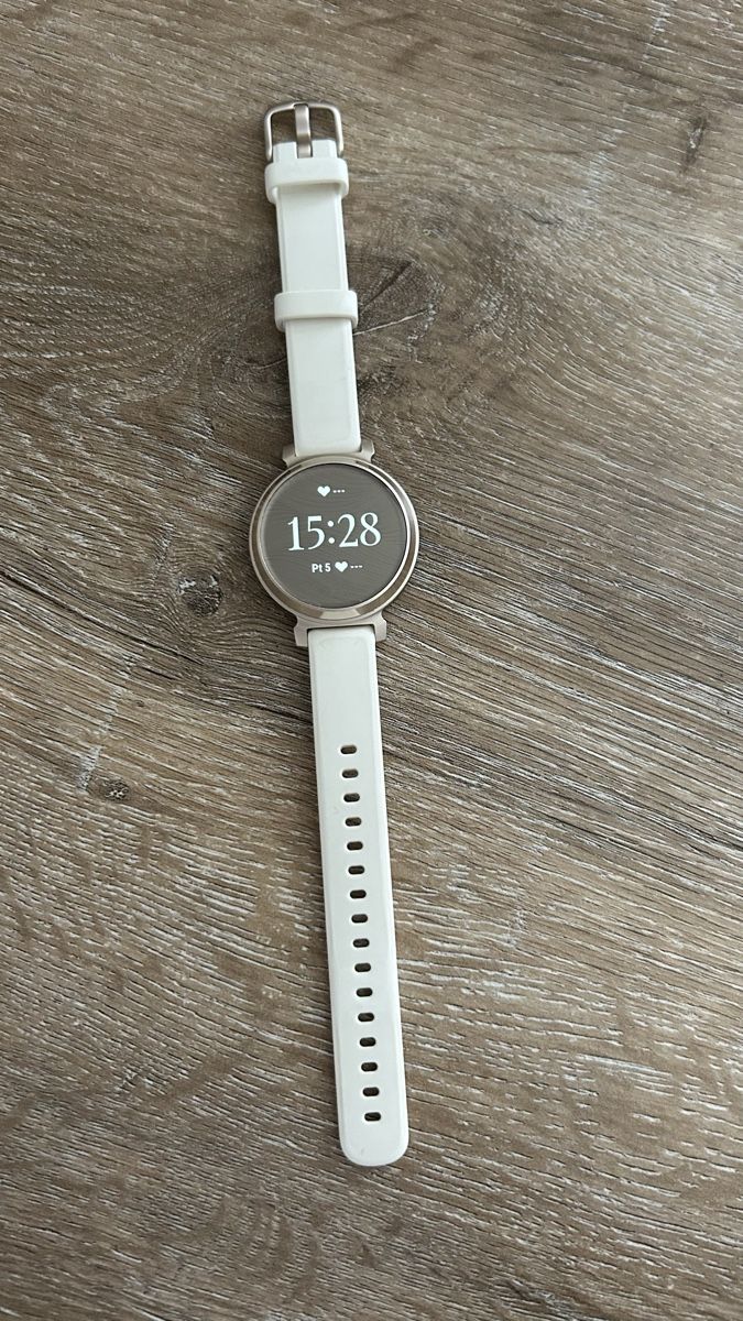 Garmin Smartwatch: Garmin Lily 2 – Neu (gemäss Beschreibung) aus Pfeffikon LU von ckhspm 1