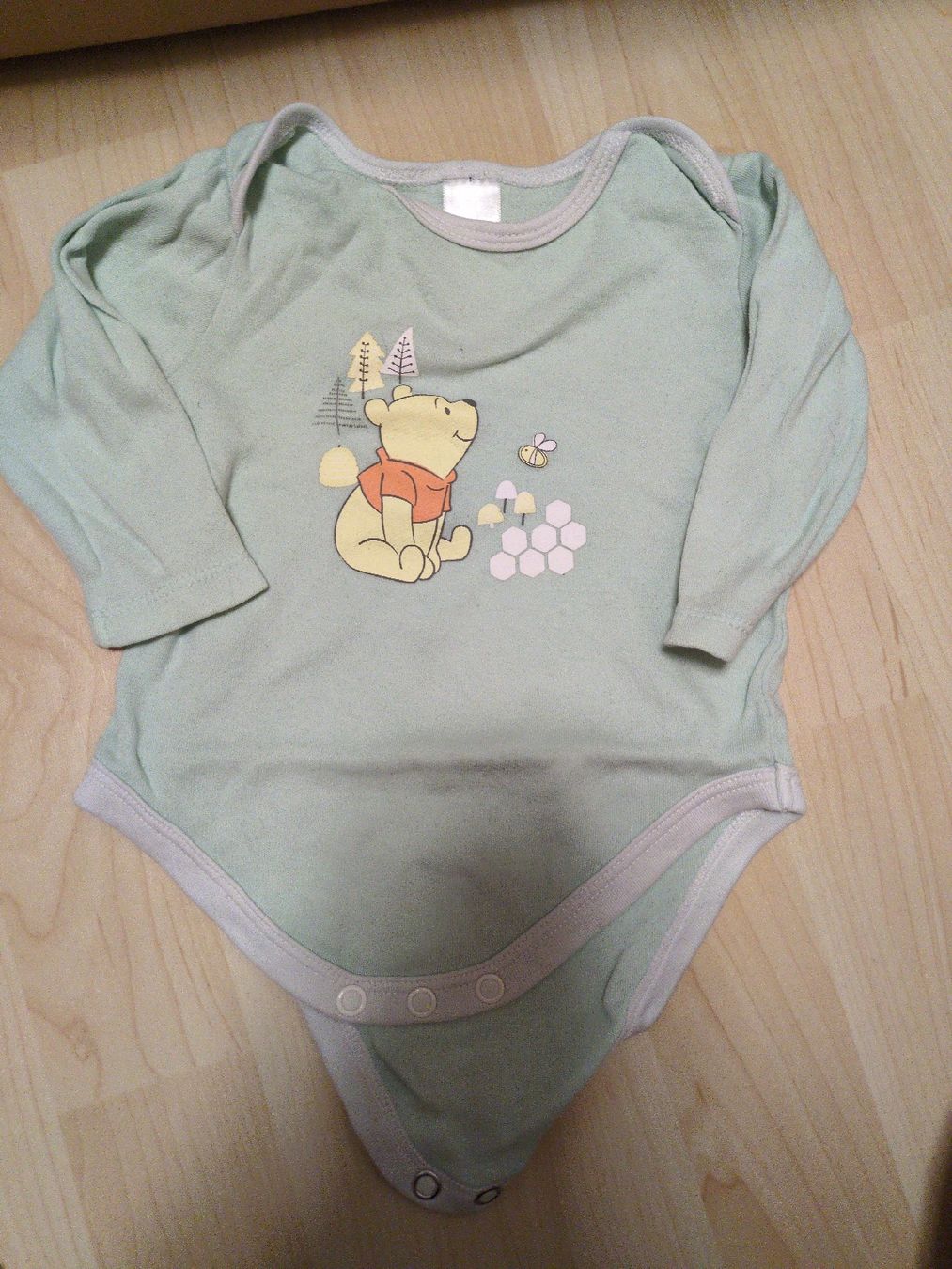 Lotti & Set di vestiti: winnie the poo body – Usato da Lengnau Ag venduto da Mona_03