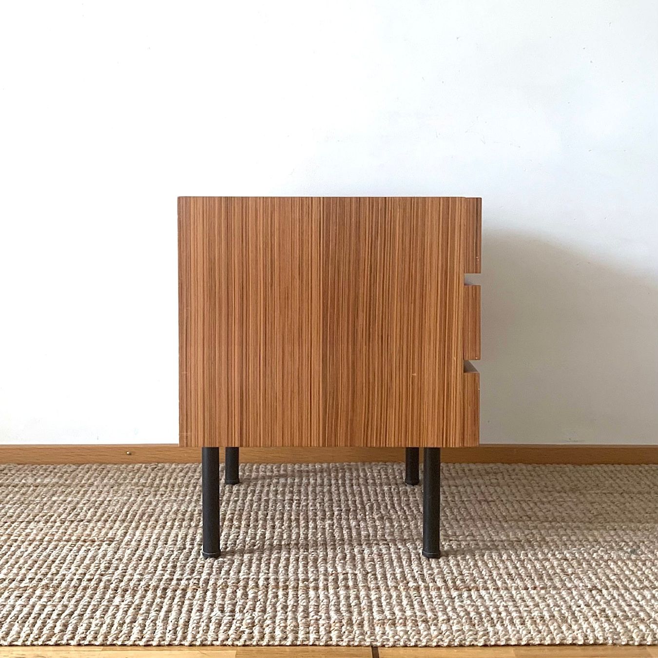 Cassettiere: Kleine Kommode/Sideboard aus den 60er Jahren – Usato da Winterthur venduto da Trouvailles-77 6