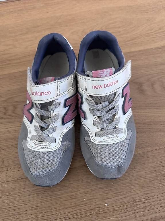 Scarpe per ragazze: New Balance Turnschuhe Grösse 34.5 – Usato da Birmensdorf ZH venduto da FiKaVa 2