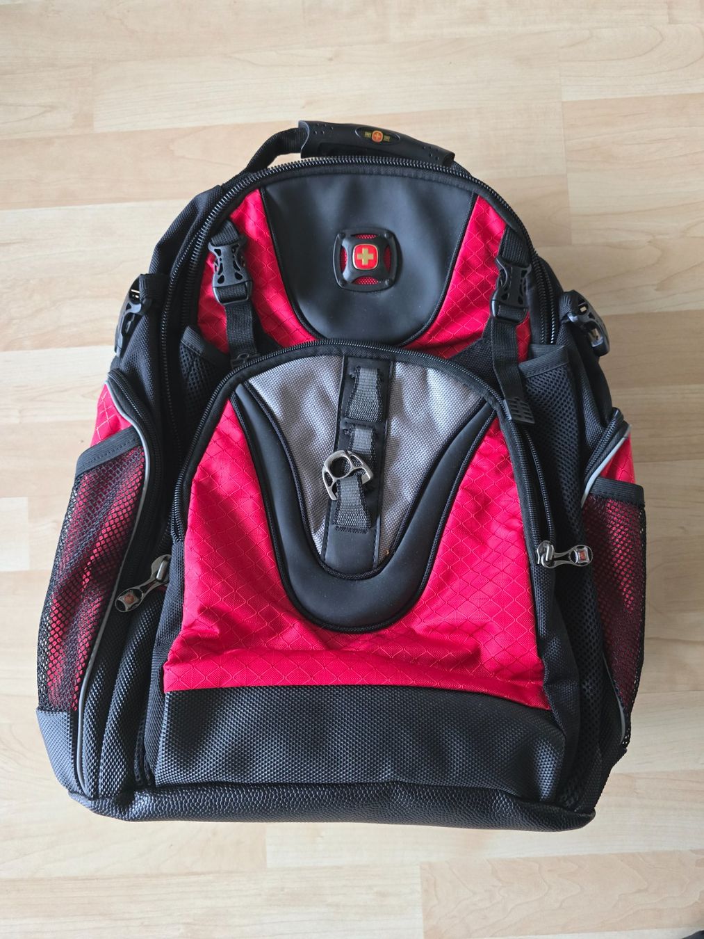 Wenger Zaini: Wenger - Laptop Rucksack – Usato da Zürich venduto da uwe_t95r 1