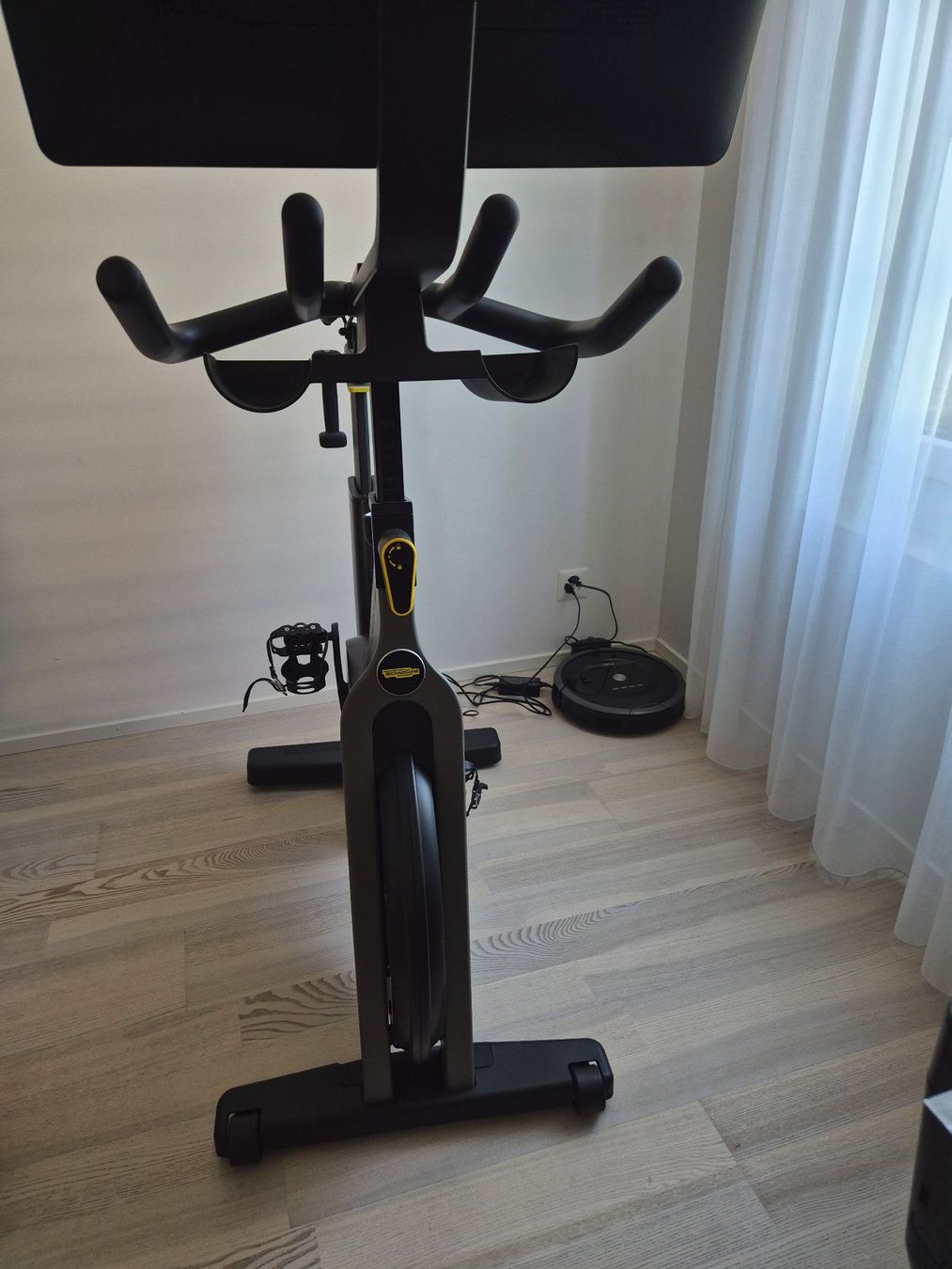 Technogym Vélos d'appartement: TECHNOGYM Cardio Bike – D'occasion à Walchwil par Zovello 5