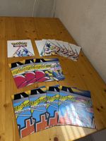 13x Poster Ascended Heroes und Prismatic Evolutions Englisch