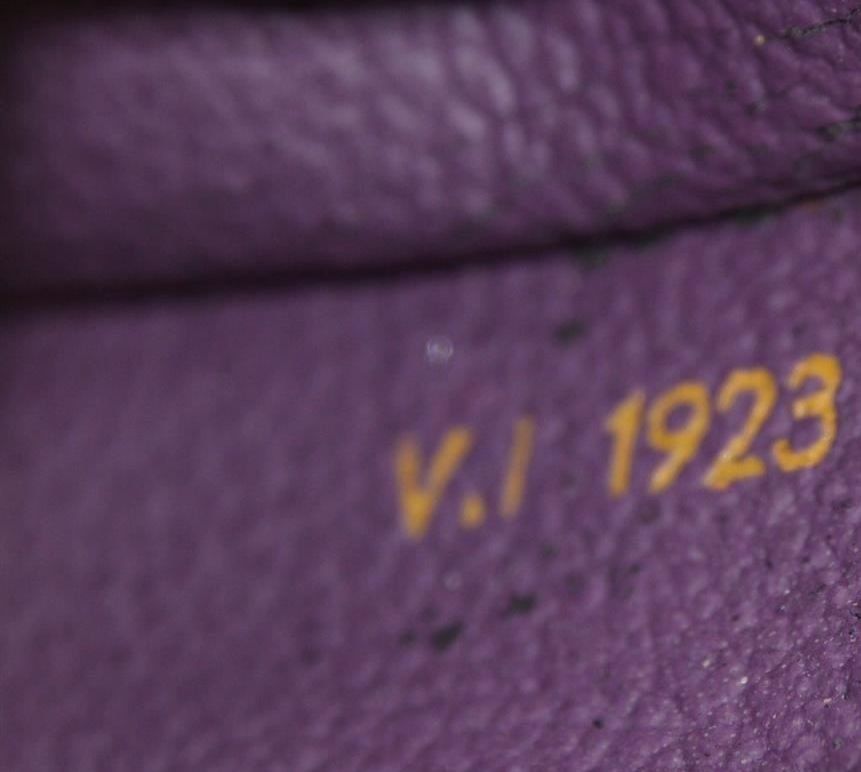 Louis Vuitton Borse da donna: Pochette Louis Vuitton Epi – Usato da Collonges venduto da Auganien 8
