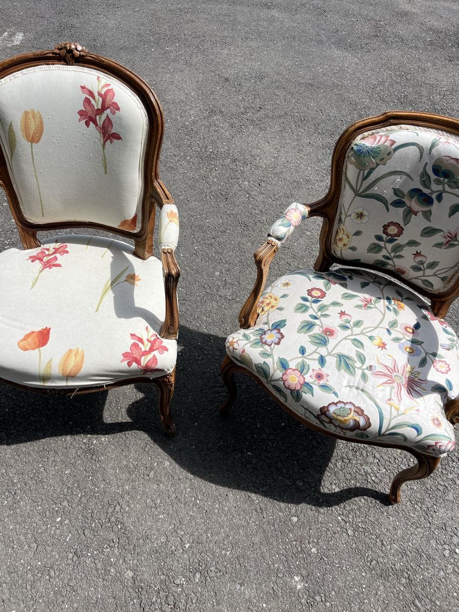 Poltrone: Fauteuils à fleurs – Usato da Puidoux venduto da Amelie.Wytt