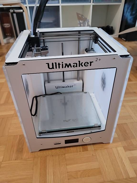 Stampanti 3D: 3D Drucker Ultimaker 2+ – Usato da Basel venduto da Ilves 2