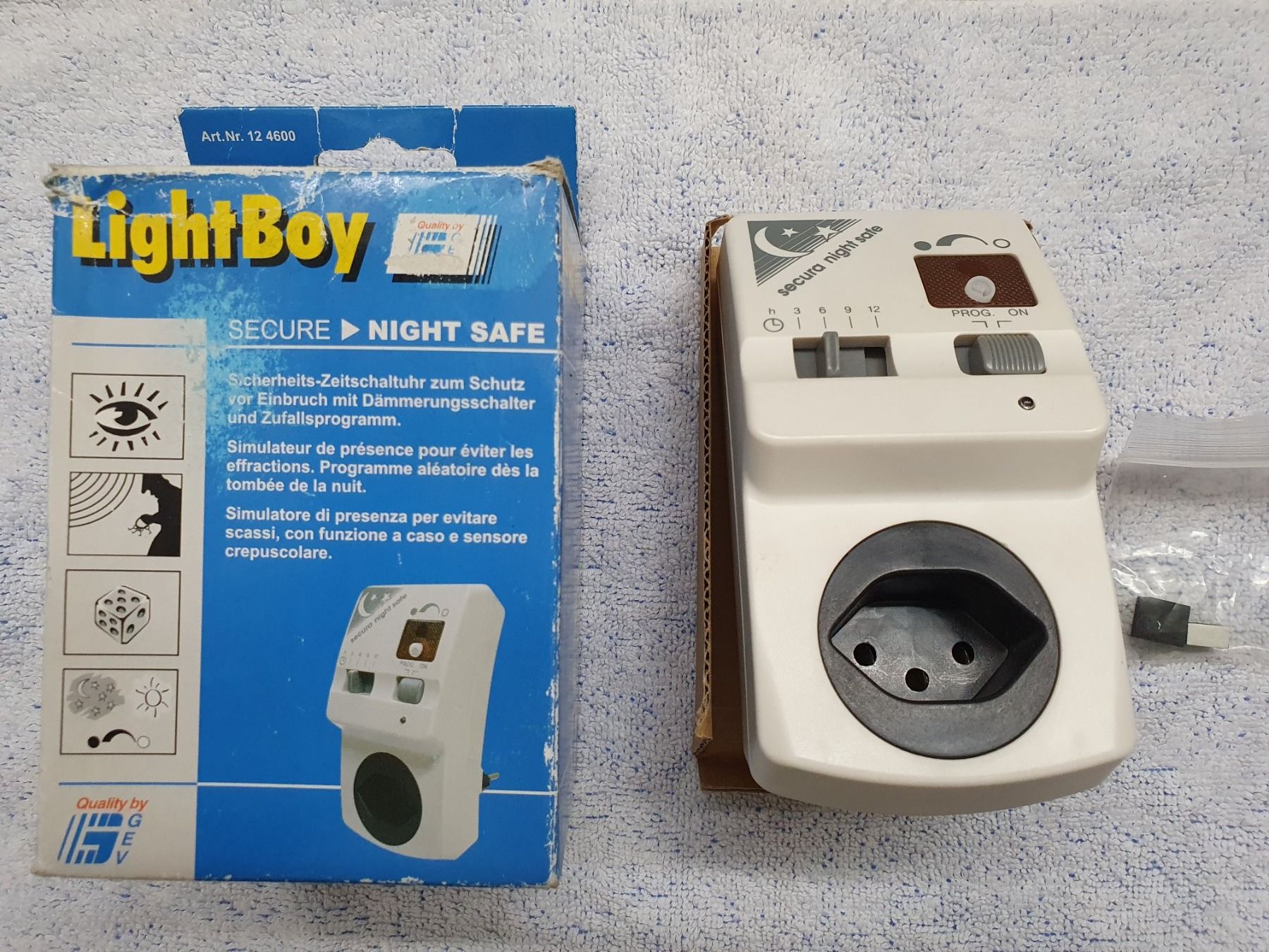 Interruttori: Light Boy Einbruchschutz Beleuchtungsschalter Lichtschalter – Nuovo e nell'imballaggio originale da Ernetschwil venduto da Cob1998