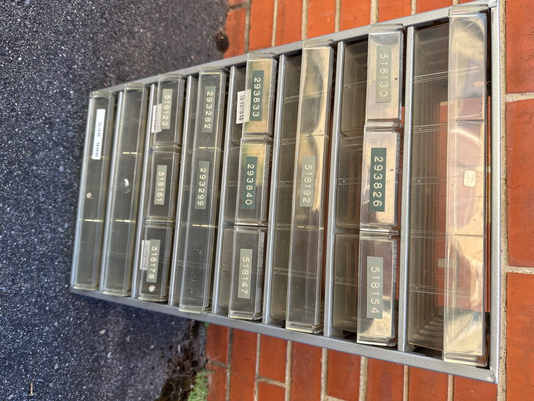 Tutti gli attrezzi: TRESTON Kleinteilemagazin – Usato da Uster venduto da bek_v2ct 1