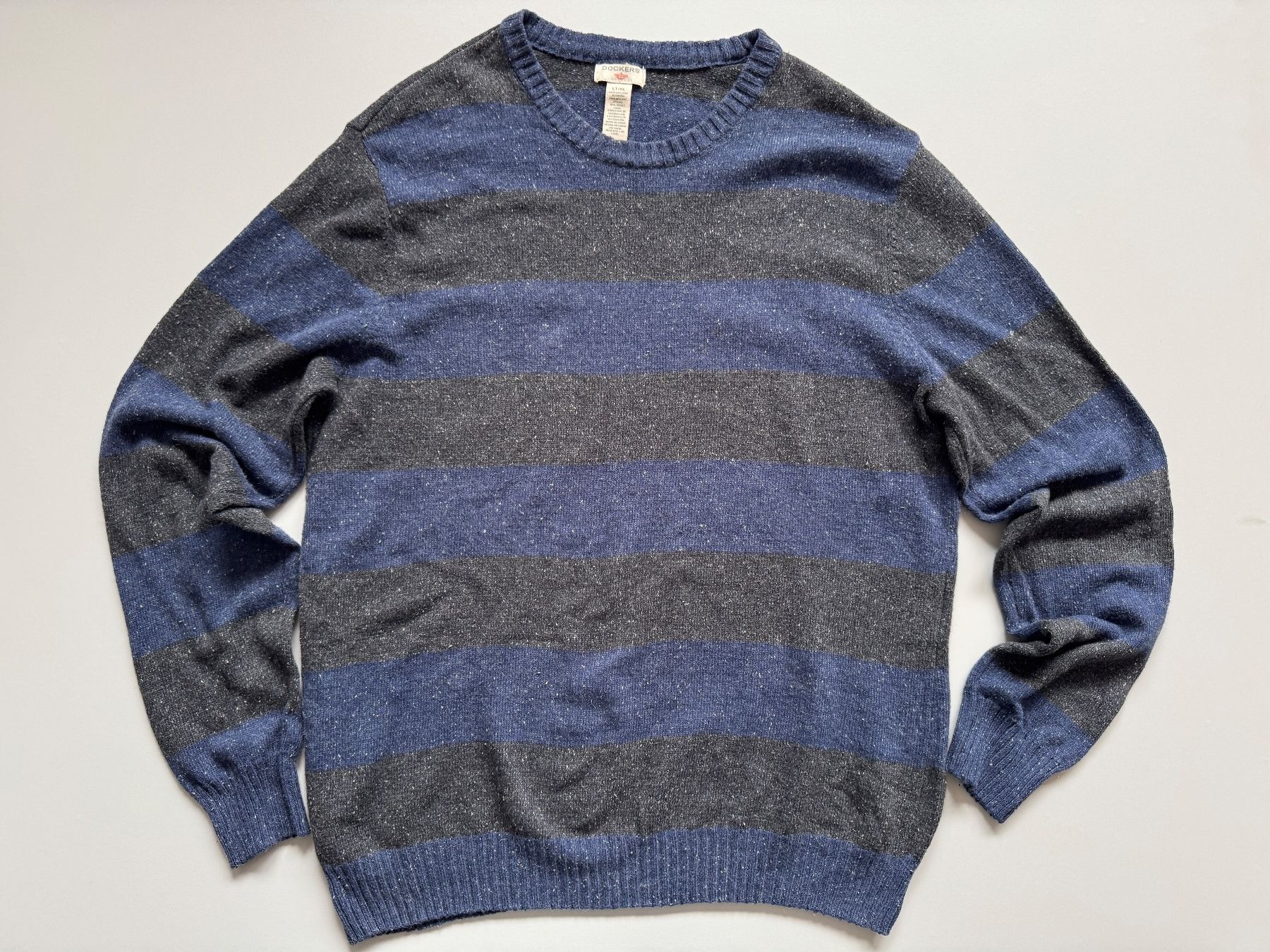 Maglioni & Felpe: Dockers Sweater Sz L / XL MEN Pullover 60% cotton – Usato da Neuchâtel venduto da _Easy_to_Find_