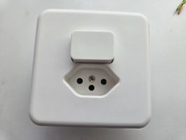 Hager UP Kleinkombi Sch3/T13 Steckdose