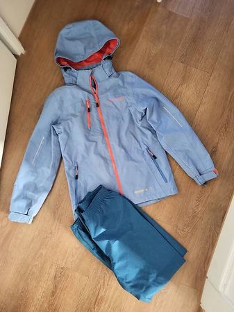 Regenjacke und Regenhose Gr.152