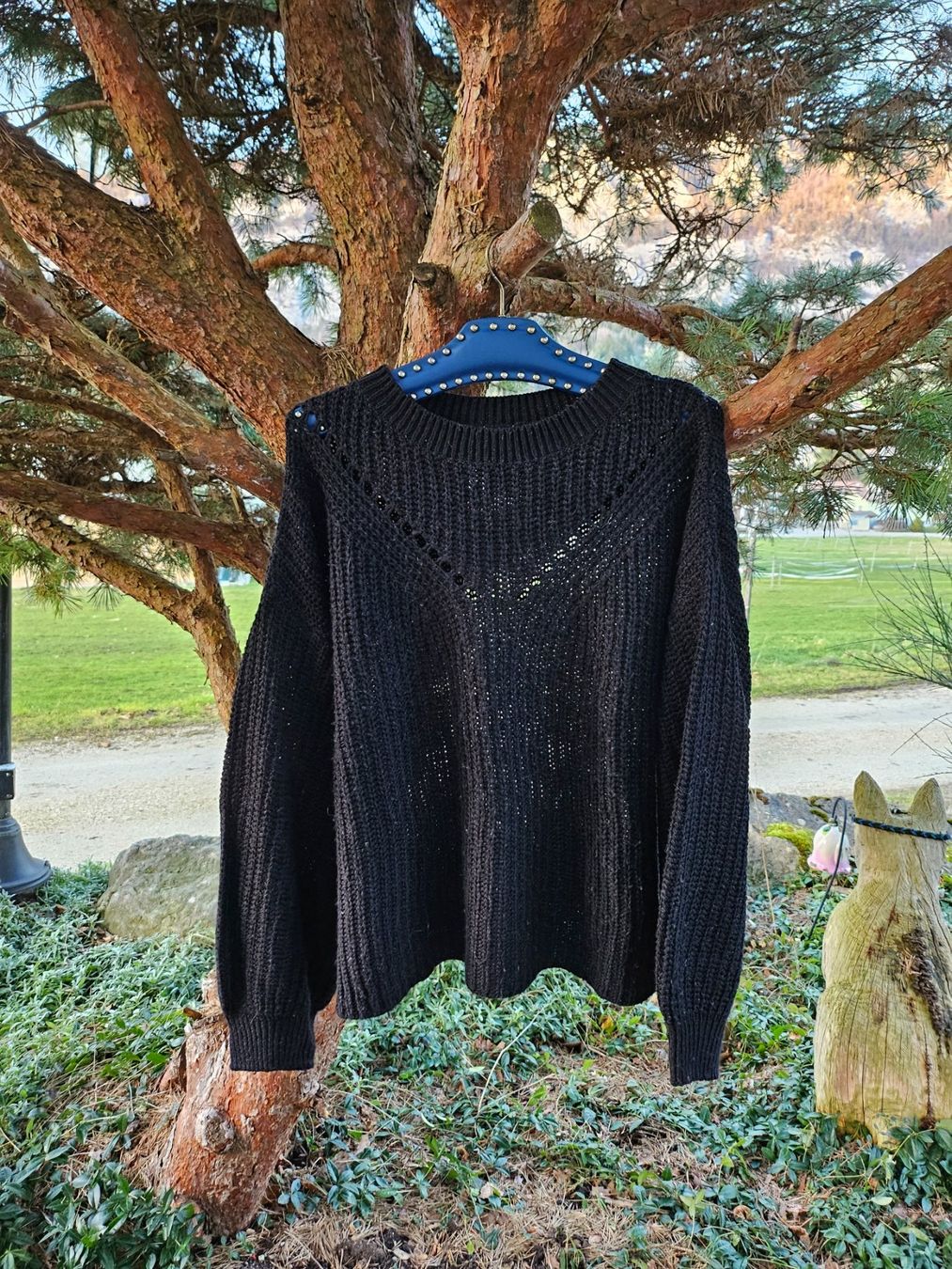 Pullover & Sweatshirts: Pullover Strick schwarz/kurz/warm/weit,Laternenärmel,Gr. L – Gebraucht aus Siblingen von Vany_McDougall 1