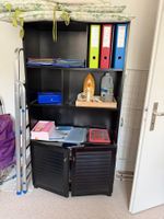 Hausräumung: Büchergestell / Büroschrank + Kommode, ab 1.—