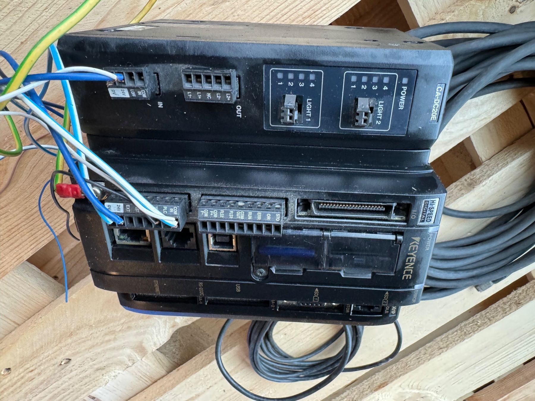 Componenti elettronici: KEYENCE HI SPEED DIGITAL  CV-5001  Machine Vision Controller – Usato da Eiken venduto da Skylight