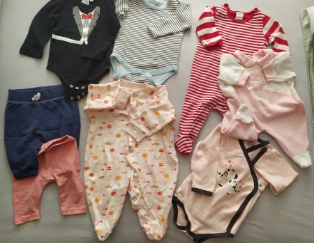 Petit lot vêtements bébé