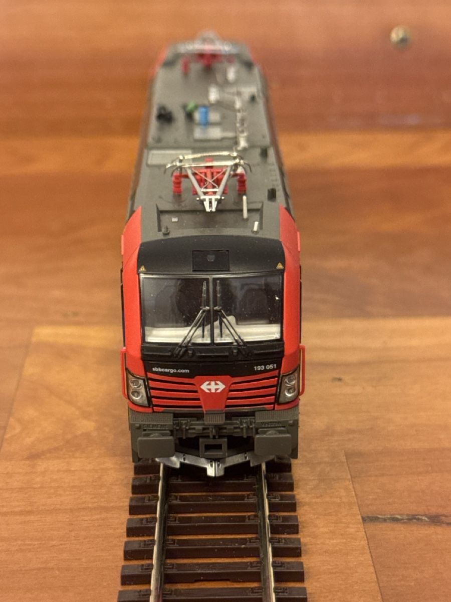 Piko Modellini di ferrovie: SBB Cargo Vectron Br 193 051Piko – Nuovo (secondo la descrizione) da Zürich venduto da Oehrli2005 1