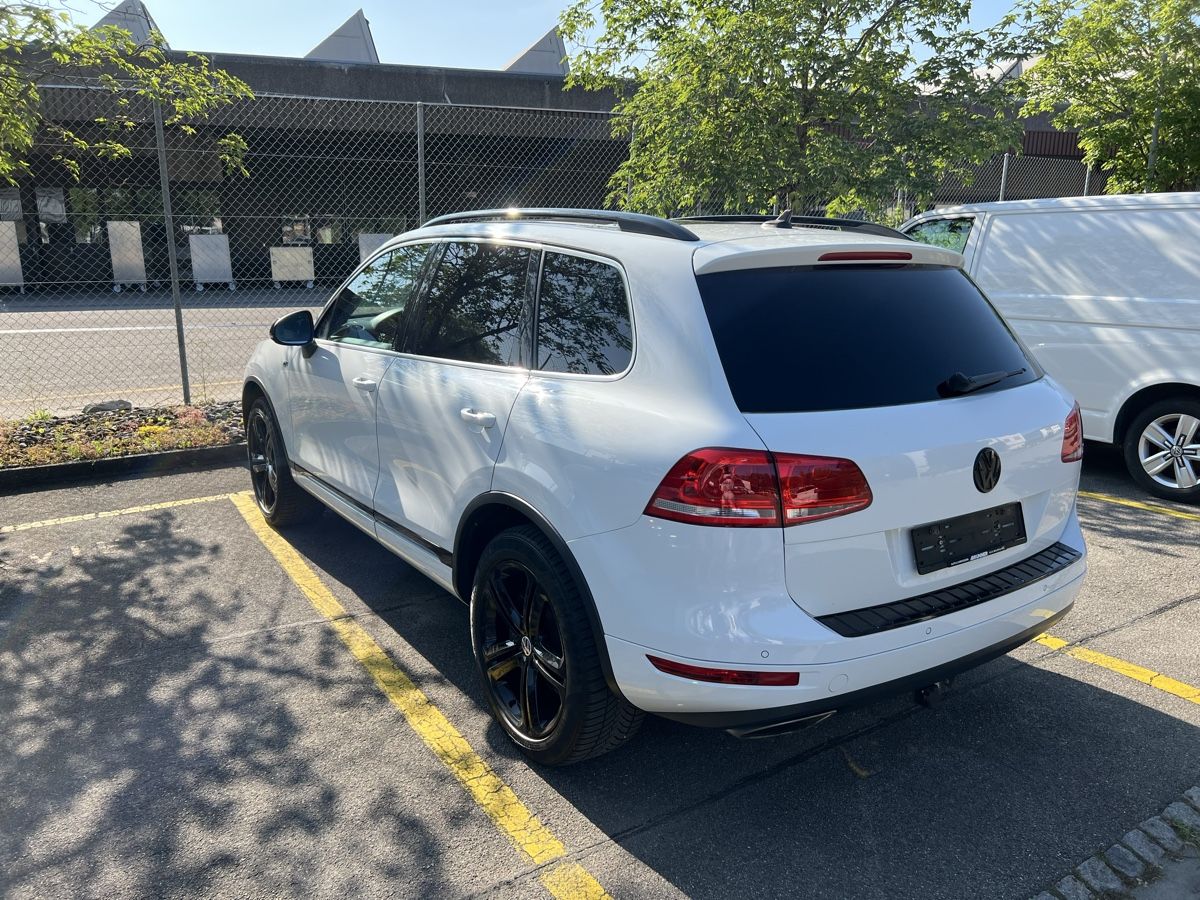 VW Automobili: VW Touareg 3.0 tdi R-Line – Usato da Studen BE venduto da sabit08 2