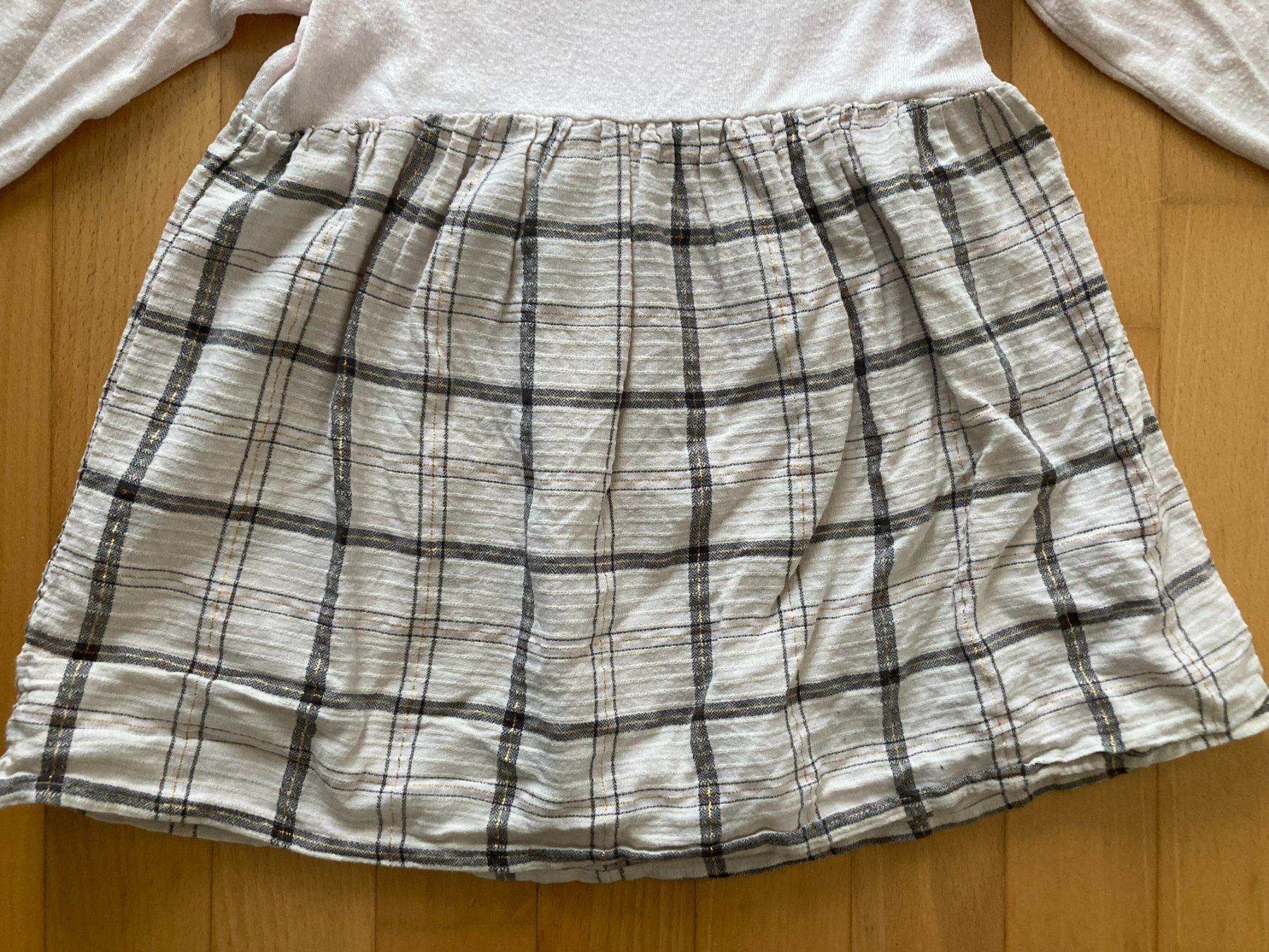 Vestiti & Gonne: Kleid gold /schwarz karriert – Usato da Muttenz venduto da Juvenile33 1