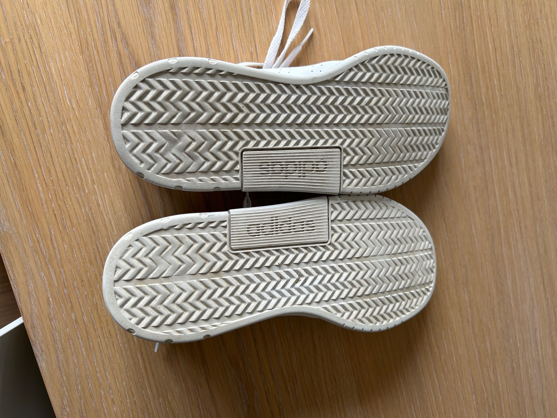 Adidas Scarpe da uomo: Tennis Adidas T42 – Usato da Fribourg venduto da sophlg 6
