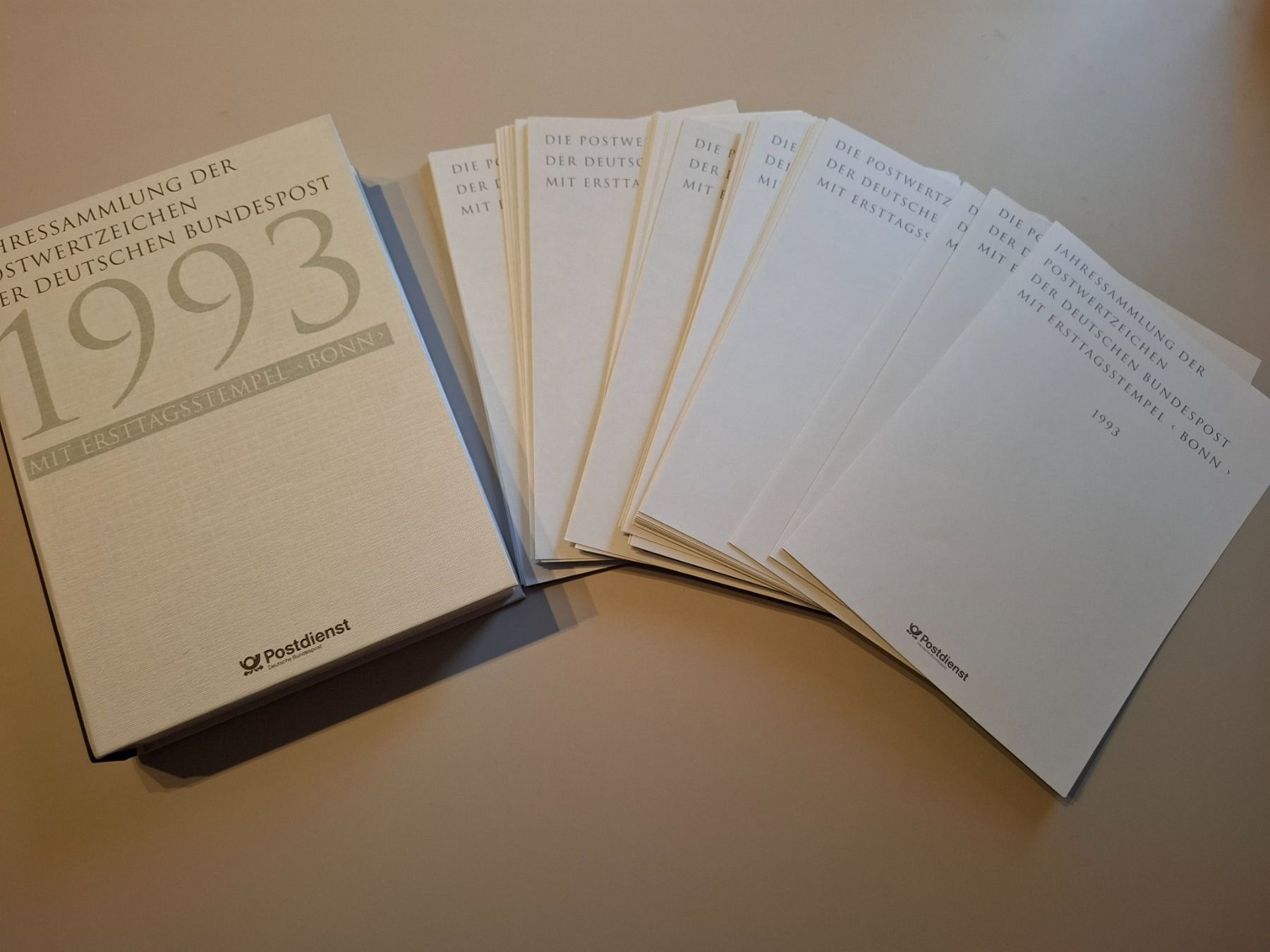 Alle Briefmarken: BRD 1993 Jahressammlung mit Ersttagsstempel – Gebraucht aus Chabrey von fluvius