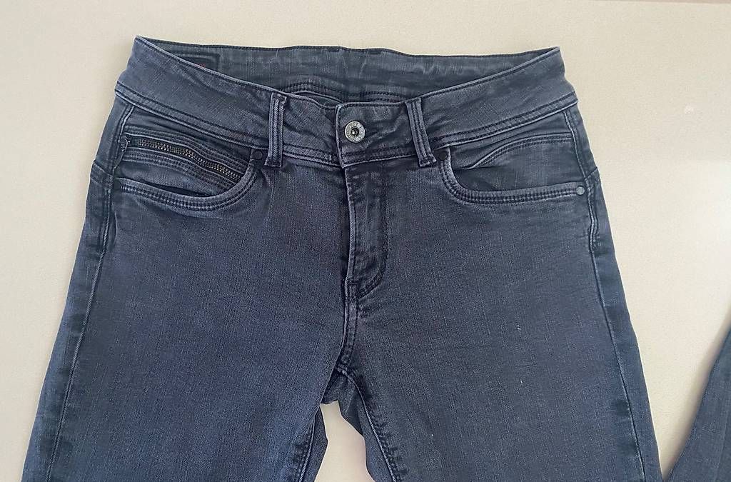 Jeans: Pepe Jeans, Gr. 28 – Gebraucht aus Winterthur von Etimax 1