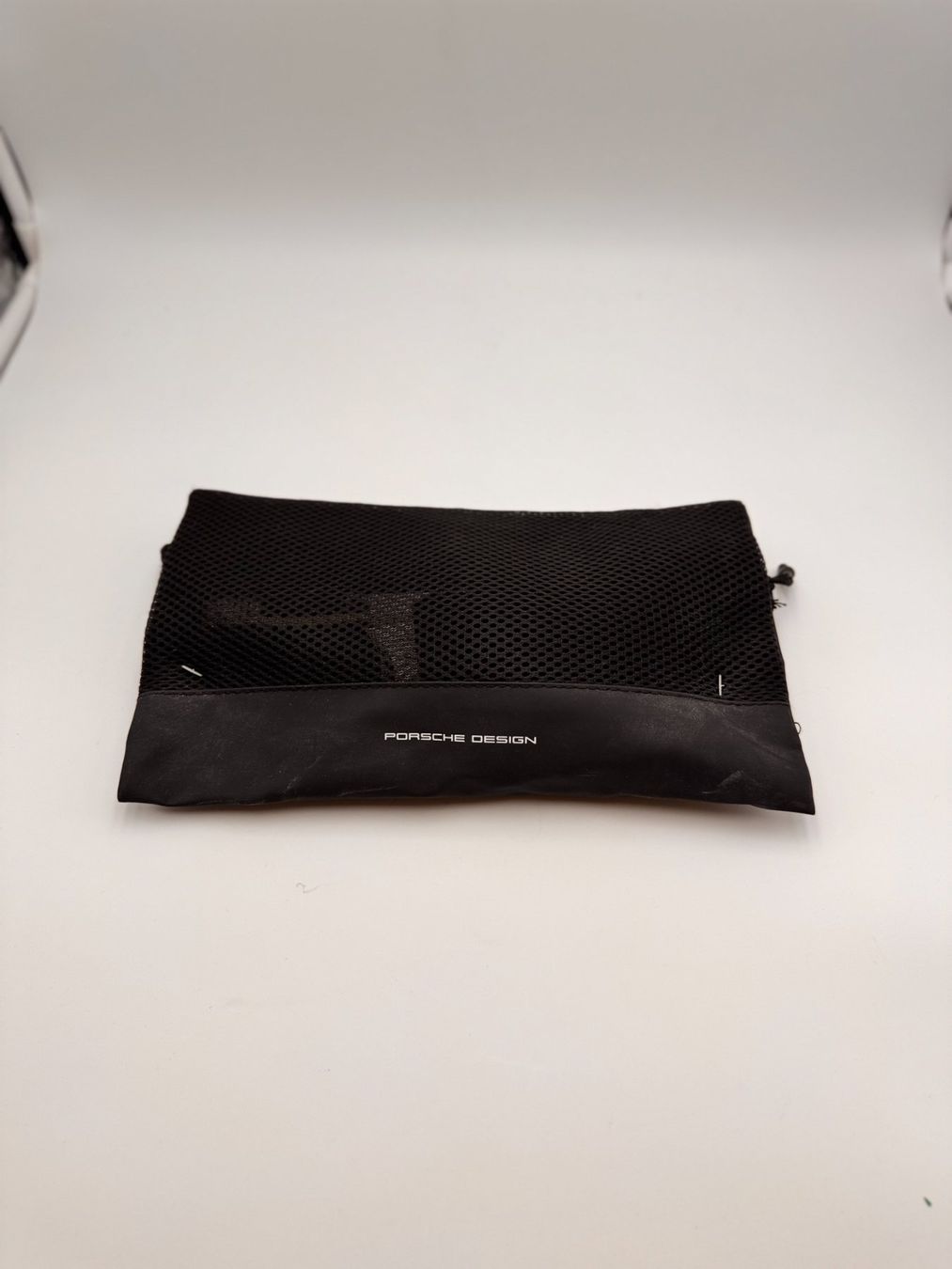 Porsche Custodie per cosmetici: Lufthansa Business Class Amenity Kit - Porsche Design – Nuovo e nell'imballaggio originale da Jonen venduto da FrankWisnewski