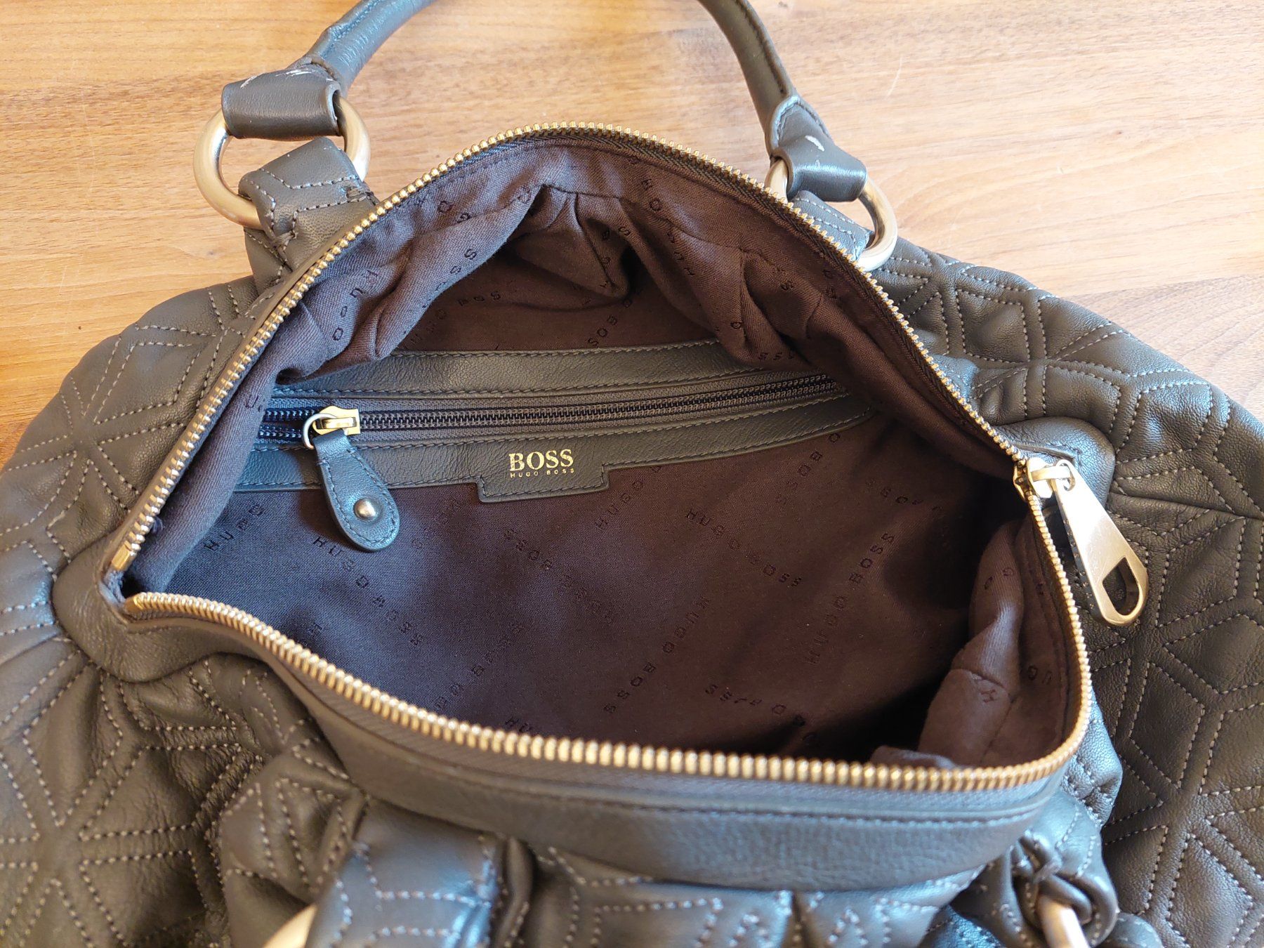 Hugo Boss Taschen für Damen: Hugo Boss Handtasche aus Leder, Grau – Gebraucht aus Brunnen von Livianda 3