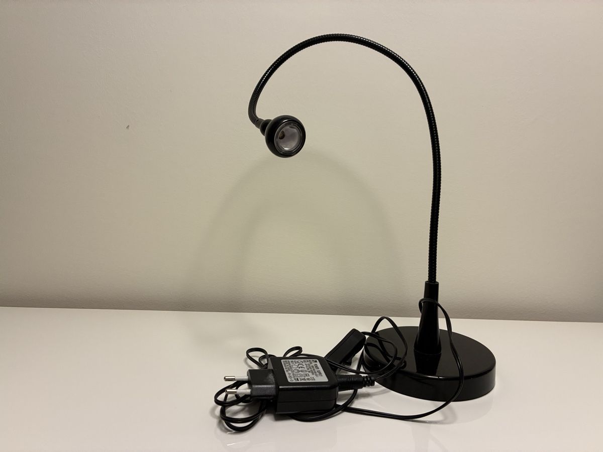 Ikea Lampade: Schreibtischlampe schwarz – Usato da Zürich venduto da Poison_ivy