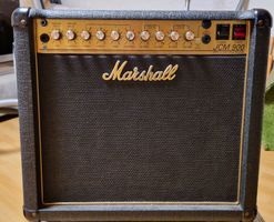 Marshall JCM 900 Combo inkl. Flightcase