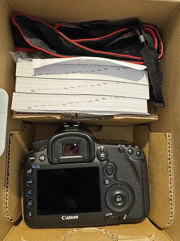 Kamera: Canon EOS 5D Mark III  Full-Frame DSLR Camera Body  – Gebraucht aus Basel von Barbara_Gug 3