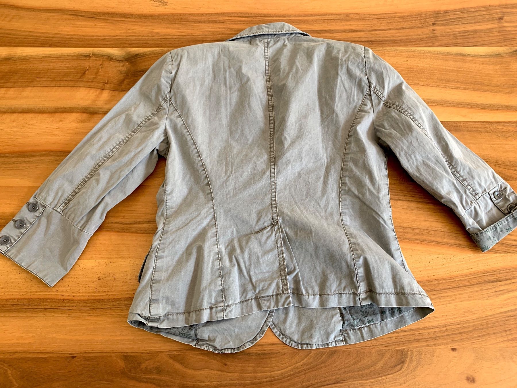 Nile Jacken: NILE grauer Sommerblazer Gr. S – Gebraucht aus Meiringen von Jackwashere 4