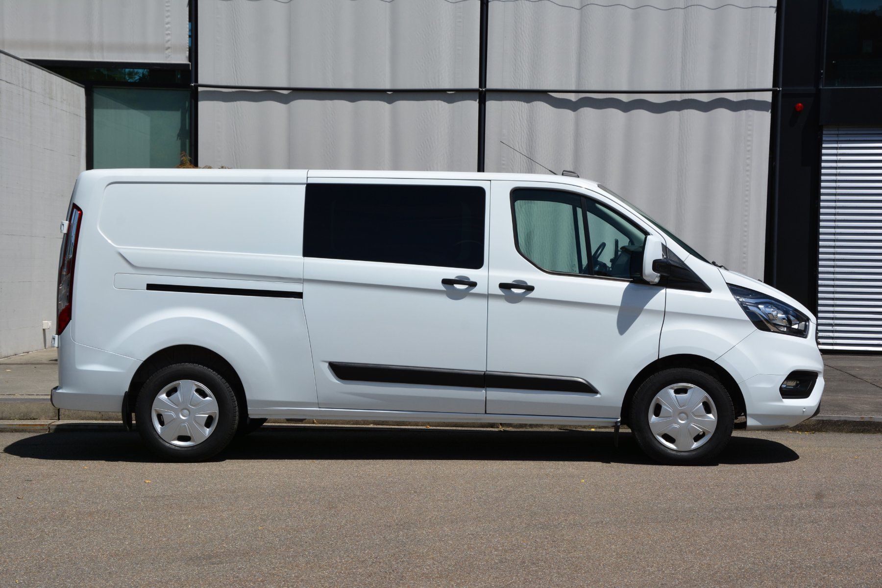 Ford Veicoli commerciali: FORD Transit Custom Van 300 L2H1 Trend A – Usato da Oberkulm venduto da Curiger-Automobile 1