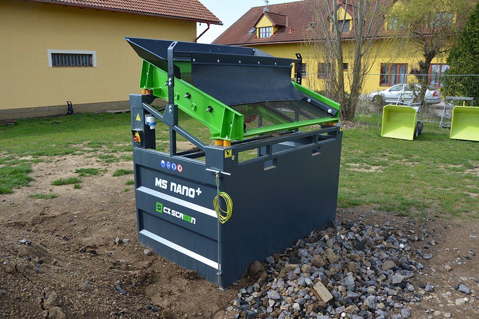 Escavatori: Erdsieb Rüttelsieb Siebbock Gartensieb Kompost- Humus-Sieb – Nuovo (secondo la descrizione) da Kienberg venduto da UNIRESPO-GmbH 2