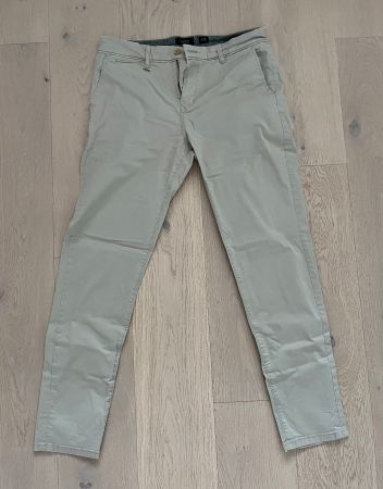 Pull & Bear Chino-Hose in Beige für Herren (EU 42)