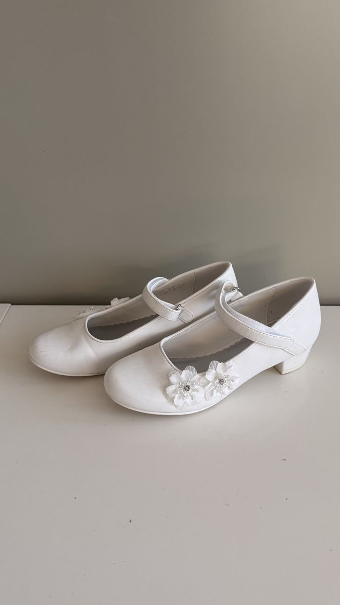 Scarpe per ragazze: Weiße Blumenmädchenschuhe, Größe 33 – Usato da Winterthur venduto da -BeHappy24- 6