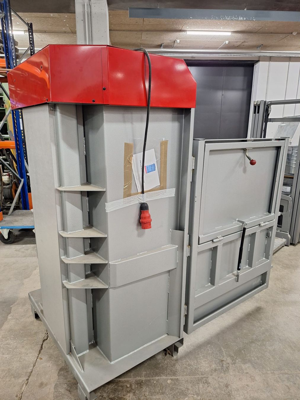 Alle Maschinen: Karton Presse  – Neu (gemäss Beschreibung) aus Hinwil von Legion88 7