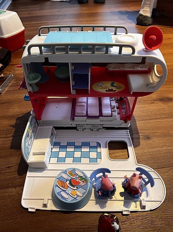 Giocattoli: Peppa Wutz Camper – Usato da Fischingen venduto da FFluck 1
