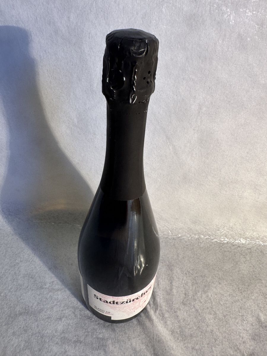 Vins: Stadtzürcher Blanc de Noir Brut – Neuf avec emballage d'origine à zürich par Eltons 4