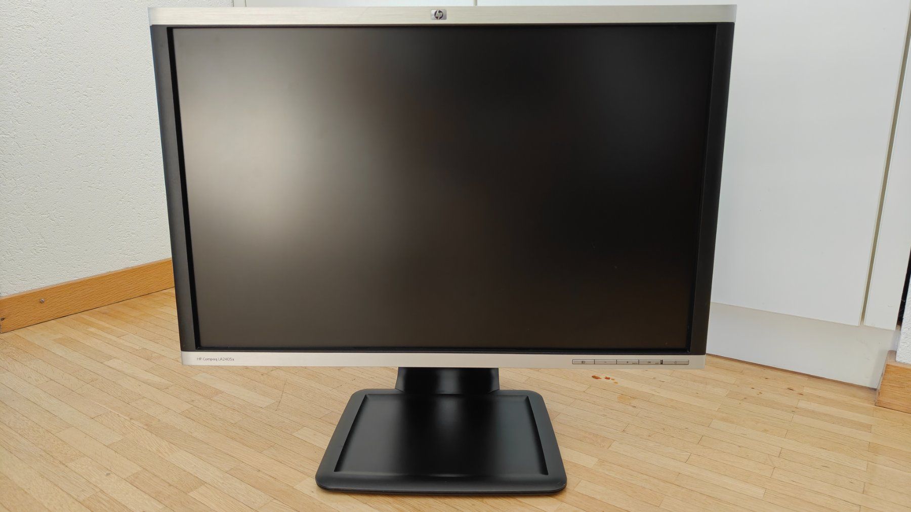 Hewlett Packard Ecrans: PC Bildschirm HP Compaq LA2405x – D'occasion à Rorschacherberg par Dogsoldier