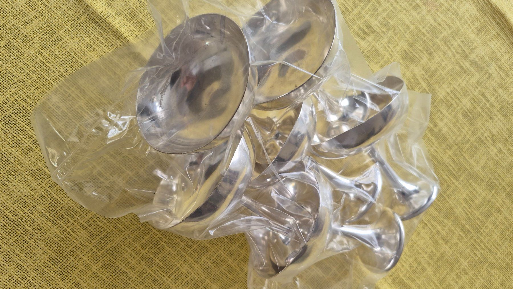 Set di piatti: Silber Hotelsilber Coupen Eisbecher Schalen – Usato da Twann venduto da Twann 1