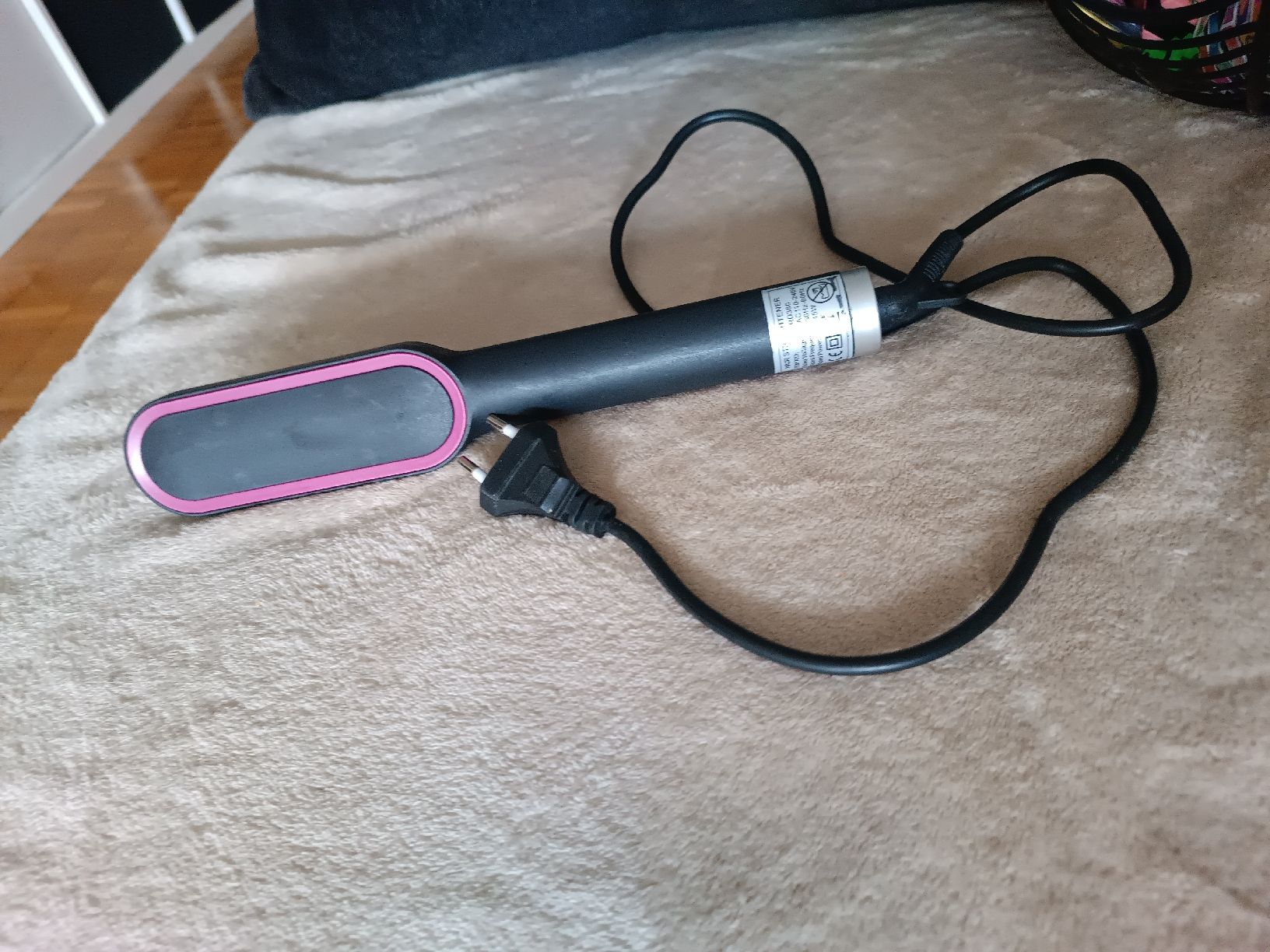 Autres soins des cheveux: Haar straightener Kamm – D'occasion à Bern par dorcyka
