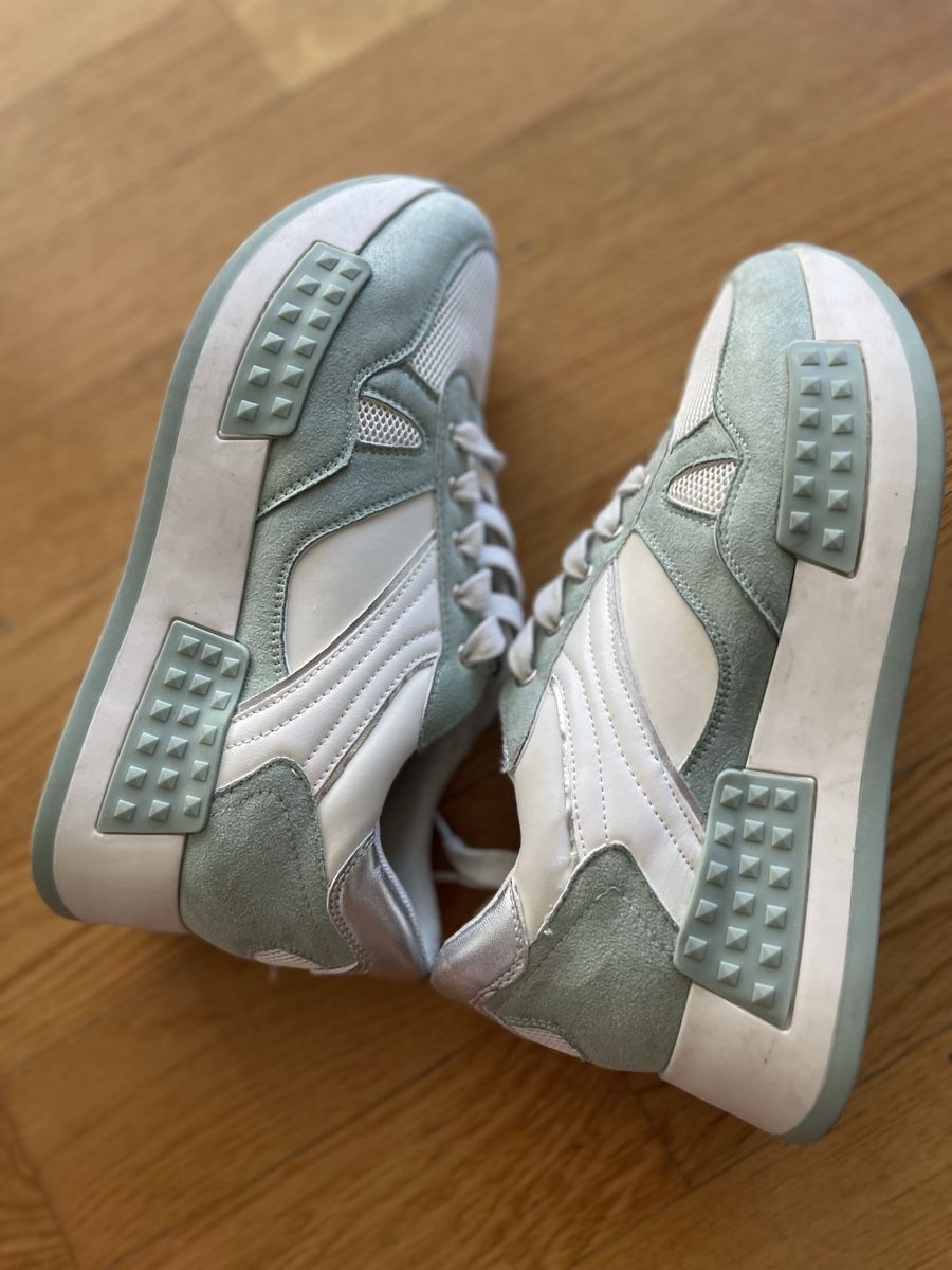 Damenschuhe: Schuhe Trendige Lora Ferres Sneaker Gr. 37 – Gebraucht aus Rüschlikon von Lajniii