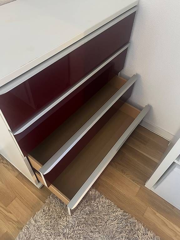 Commodes: Möbel Pfister Kommode mit vier Schubladen – D'occasion à Kloten par lauraamonicaa 2