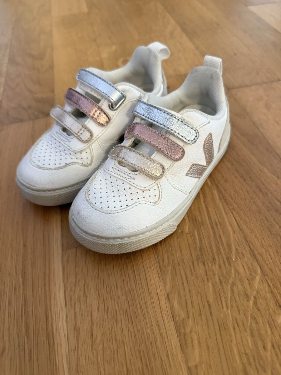 Scarpe per ragazze: Turnschuhe – Usato da Fehraltorf venduto da Bowling_54