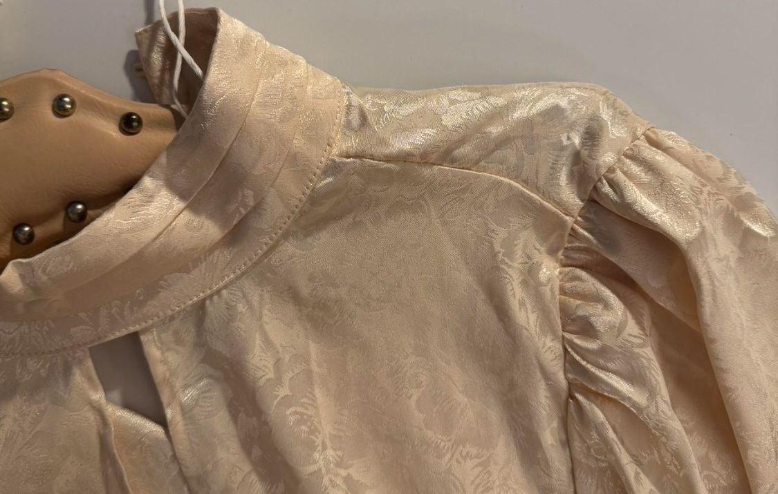 Na-kd Camicette: Bluse von NA-KD – Usato da St. Gallen venduto da ann_llt9 2