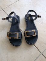 SANDALES AVEC BOUCLE CATWALK NOIR 37